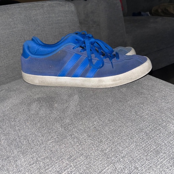 Adidas Blue on Blue Rubber Soul Classic 3-stripe Sneakers. Size 11 - Picture 4 of 6